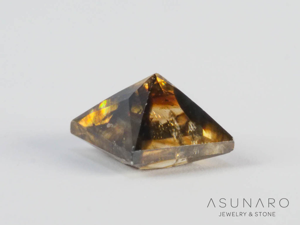 バイカラーキャシテライト  スクエアカット　ビルマ産 　1.11ct　【250508-2945】