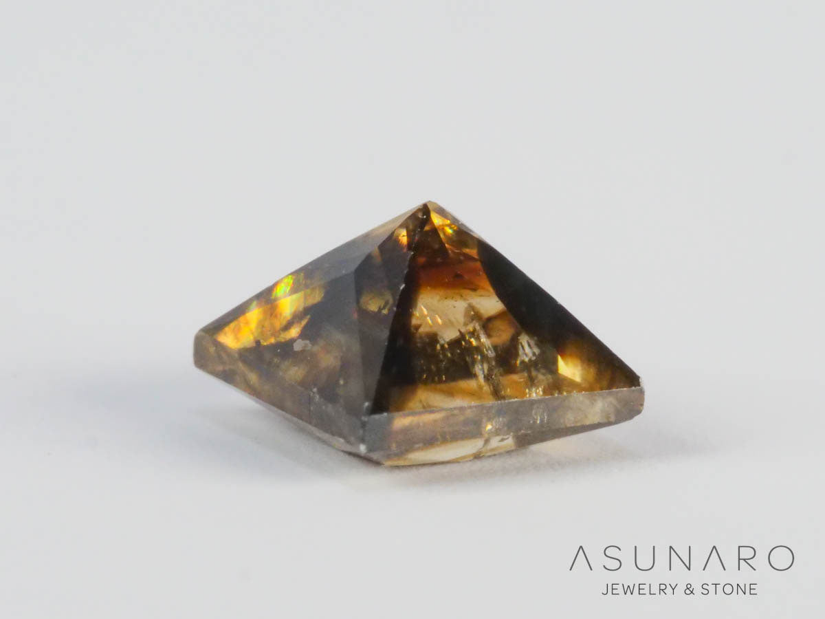 バイカラーキャシテライト  スクエアカット　ビルマ産 　1.11ct　【250508-2945】