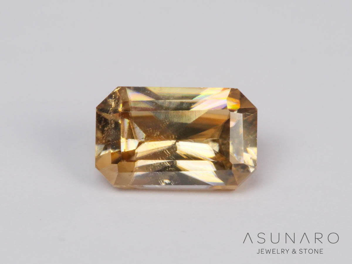キャシテライト  エメラルドカット　ビルマ産 　0.66ct　【250508-2947】