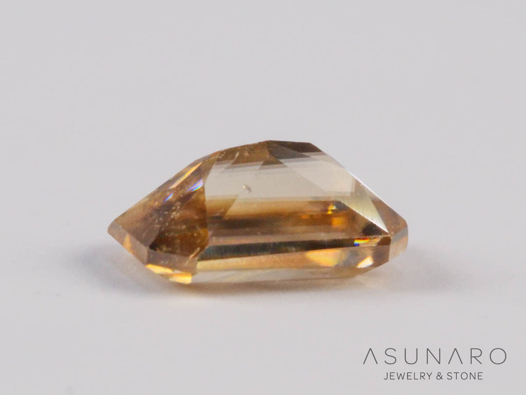 キャシテライト  エメラルドカット　ビルマ産 　0.66ct　【250508-2947】