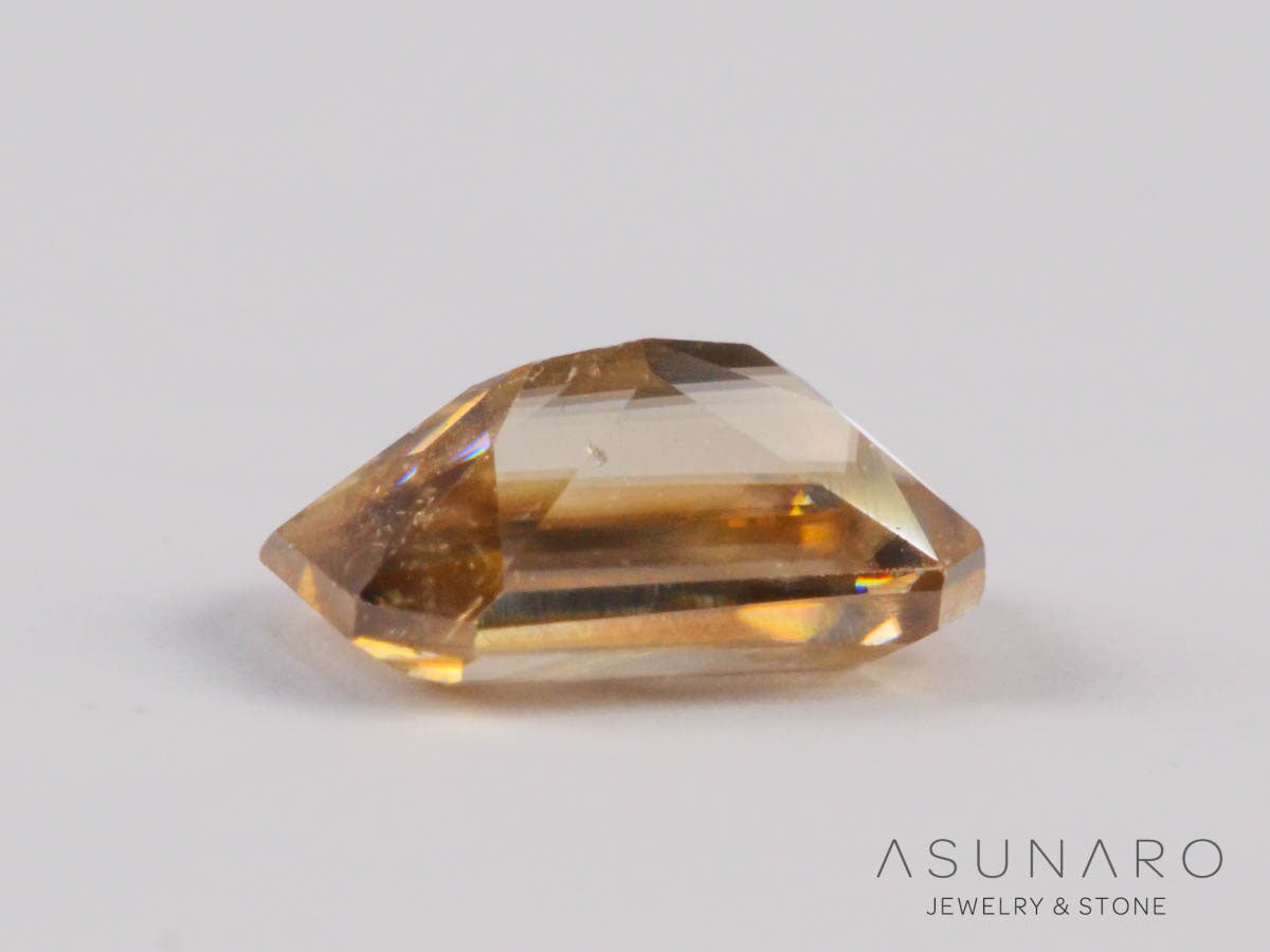 キャシテライト  エメラルドカット　ビルマ産 　0.66ct　【250508-2947】