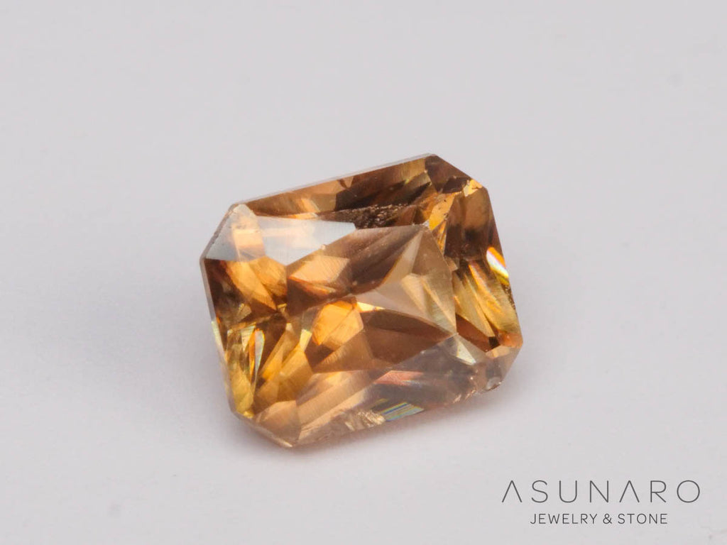 バイカラーキャシテライト  エメラルドカット　ビルマ産 　0.52ct　【250508-2949】