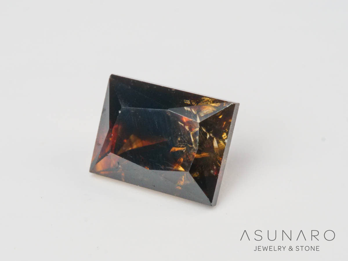 バイカラーキャシテライト スクエアカット ビルマ産 1.98ct 【250508