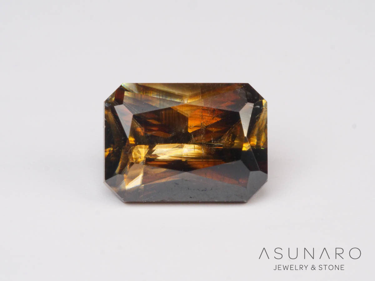 バイカラーキャシテライト  エメラルドカット　ビルマ産 　2.57ct　【250508-2953】