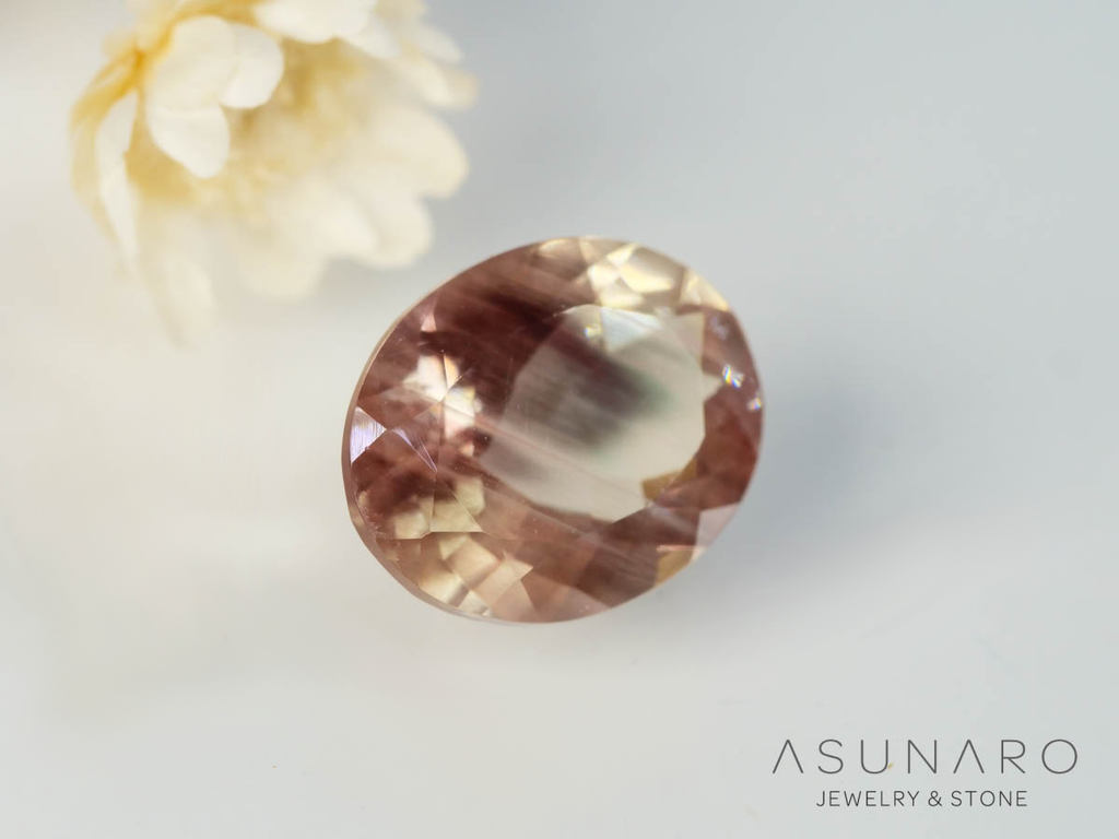 オレゴンサンストーン  オーバルカット　 アメリカ産 　2.32ct【250501-2962】