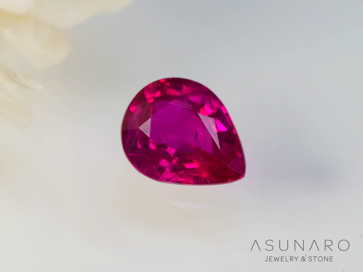 ピジョンブラッドルビー ペアシェイプカット タイ産 0.21ct 鑑別 ピジョンブラッドルビー ペアシェイプカット タイ産 0.21ct 鑑別