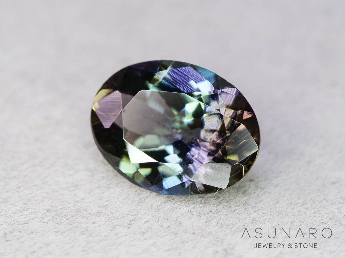 パーティーカラーゾイサイト（タンザナイト）オーバルカット　タンザニア産　1.54ct【250825-3094】