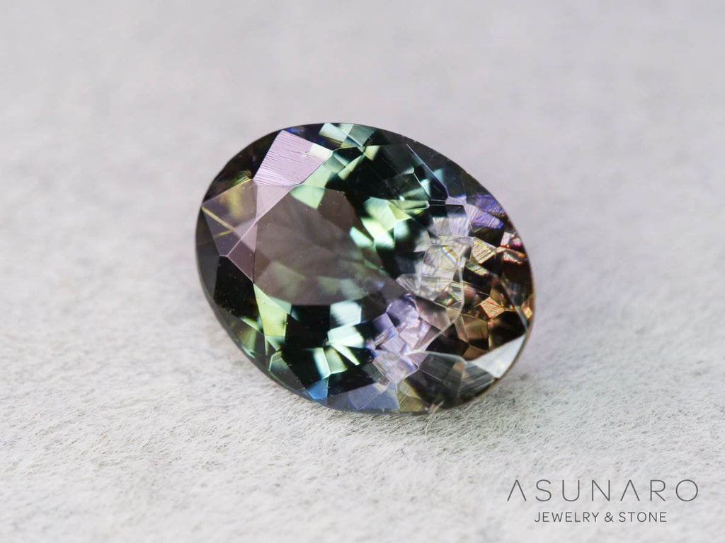 パーティーカラーゾイサイト（タンザナイト）オーバルカット　タンザニア産　1.54ct【250825-3094】