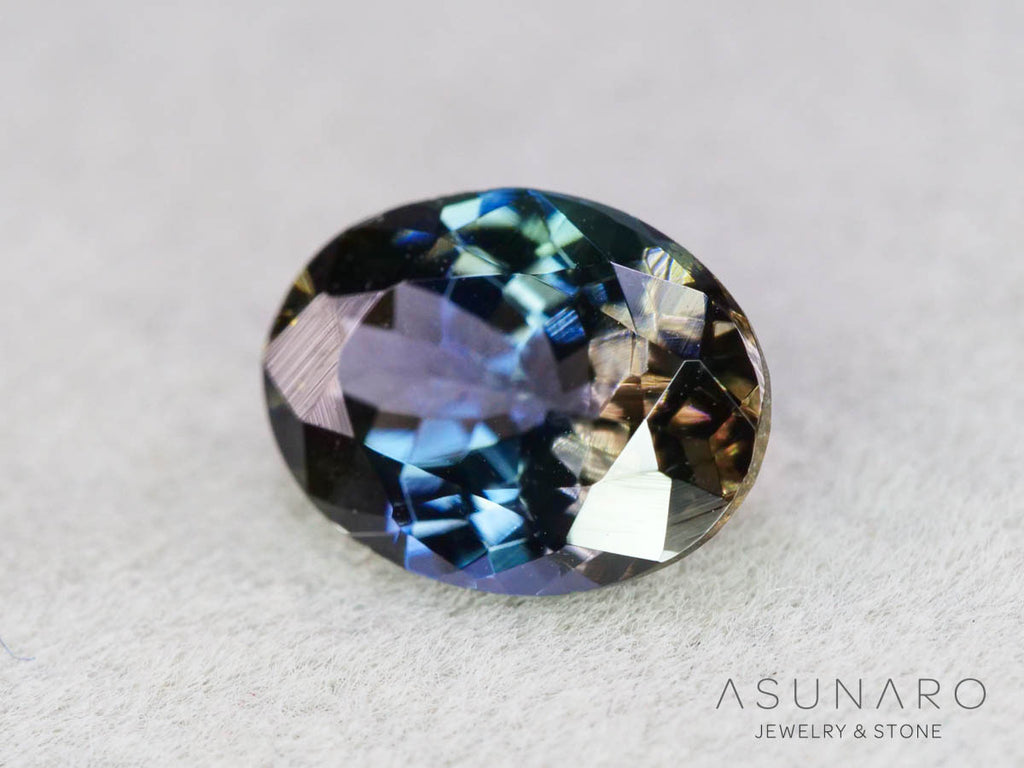パーティーカラーゾイサイト（タンザナイト）オーバルカット　タンザニア産　1.54ct【250825-3094】