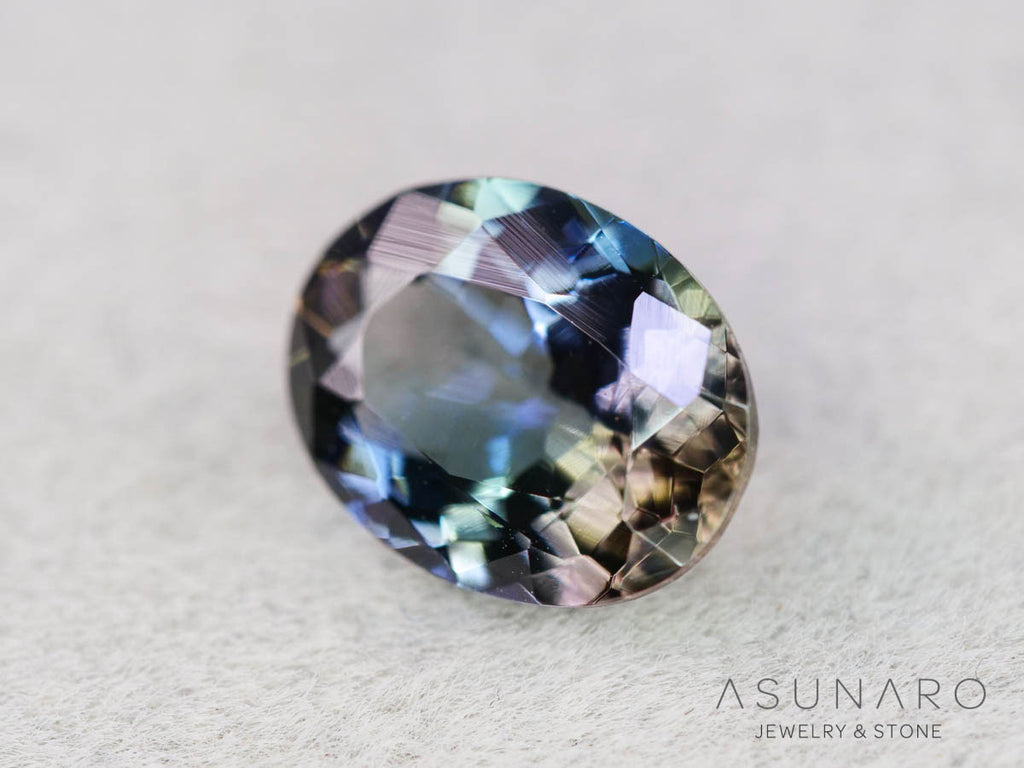 パーティーカラーゾイサイト（タンザナイト）オーバルカット　タンザニア産　1.33ct【250825-3095】