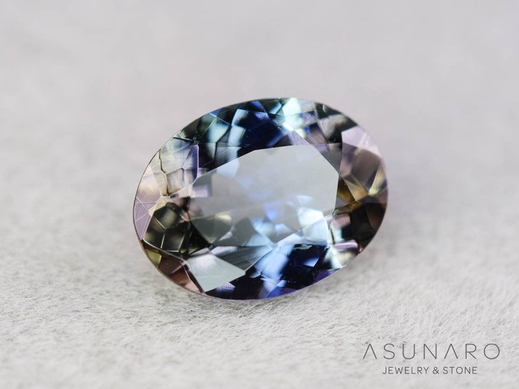 パーティーカラーゾイサイト（タンザナイト）オーバルカット　タンザニア産　1.33ct【250825-3095】