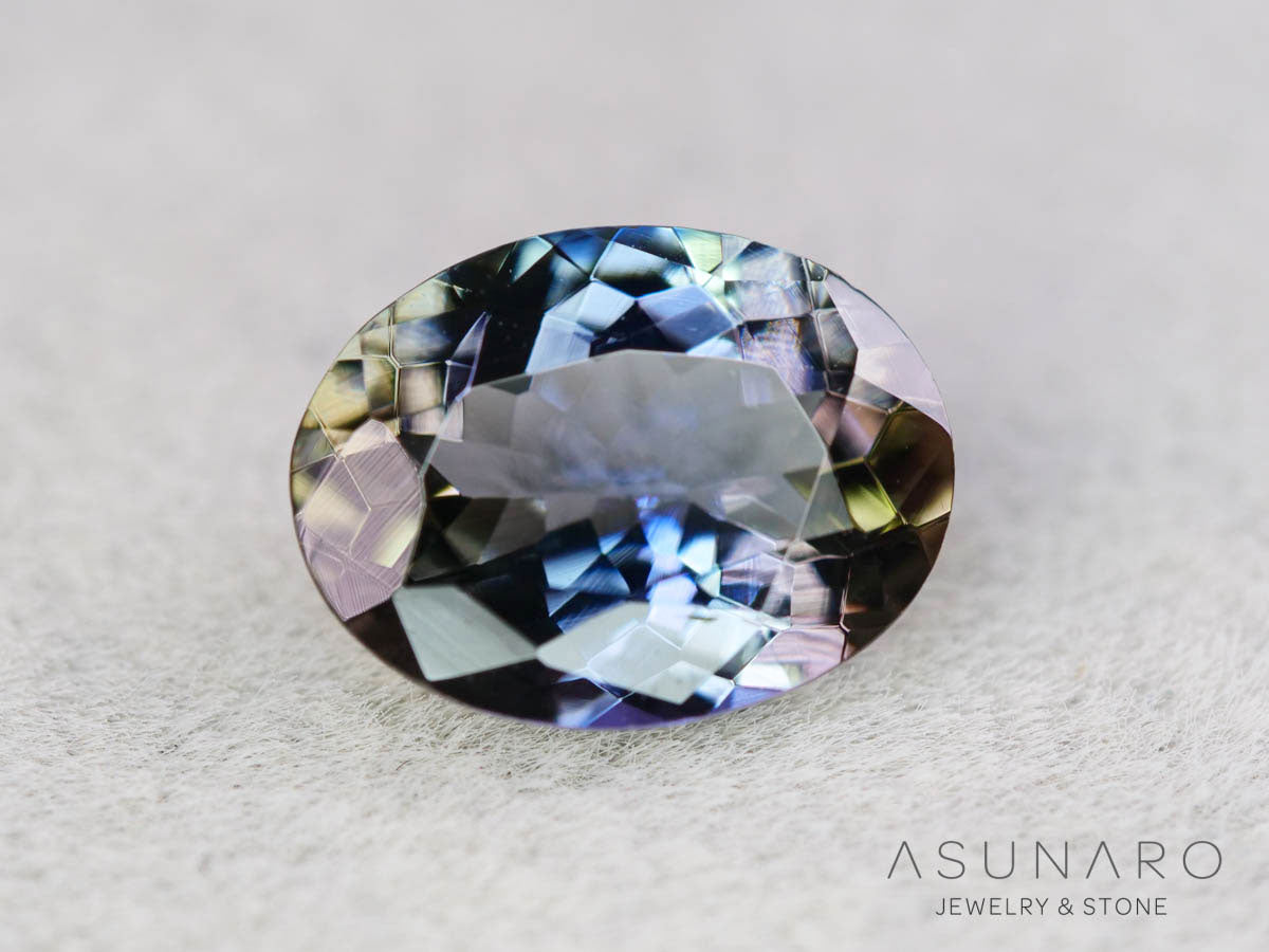 パーティーカラーゾイサイト（タンザナイト）オーバルカット　タンザニア産　1.33ct【250825-3095】