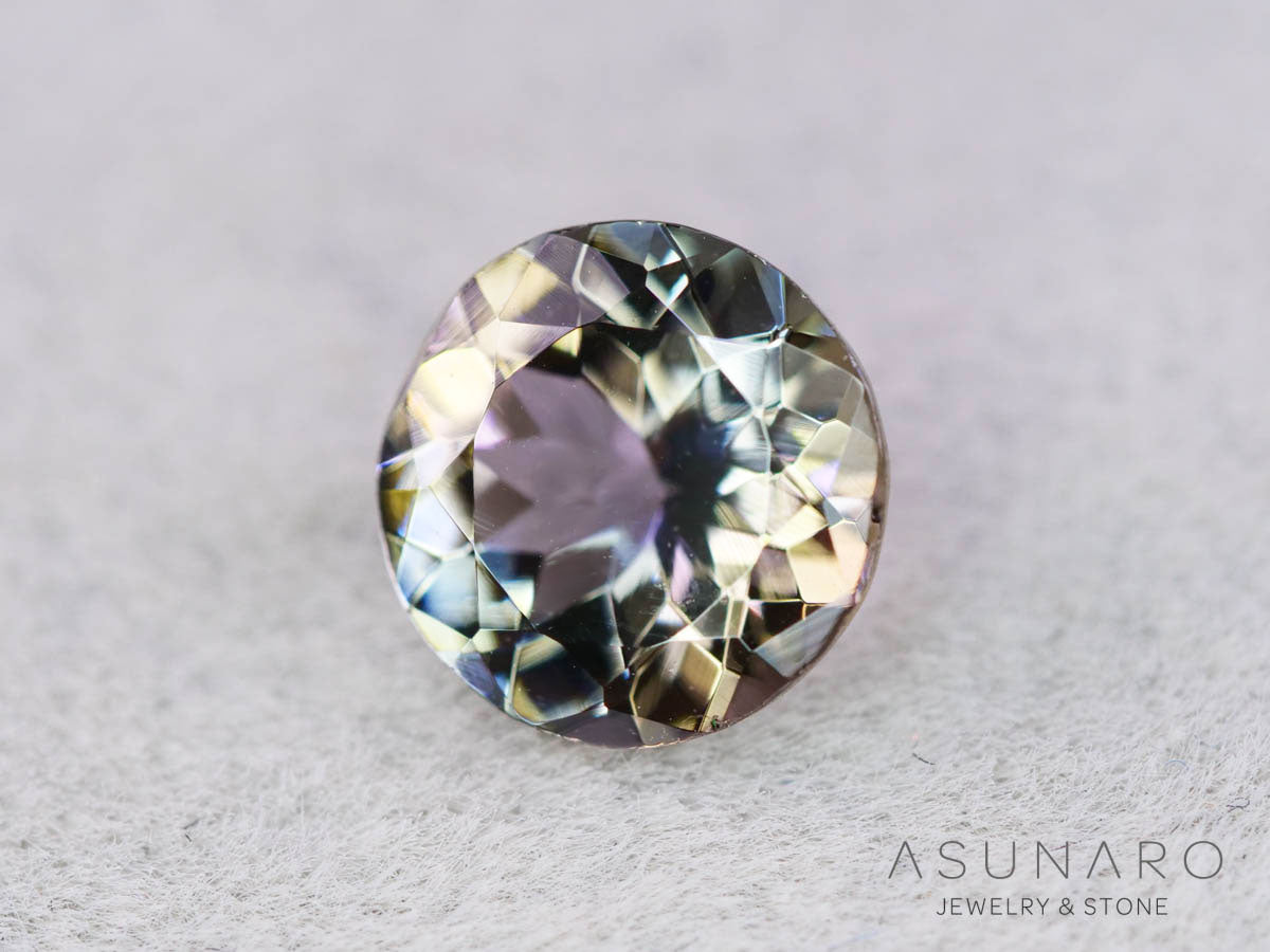 パーティーカラーゾイサイト（タンザナイト）ラウンドカット　タンザニア産　1.05ct【250825-3096】