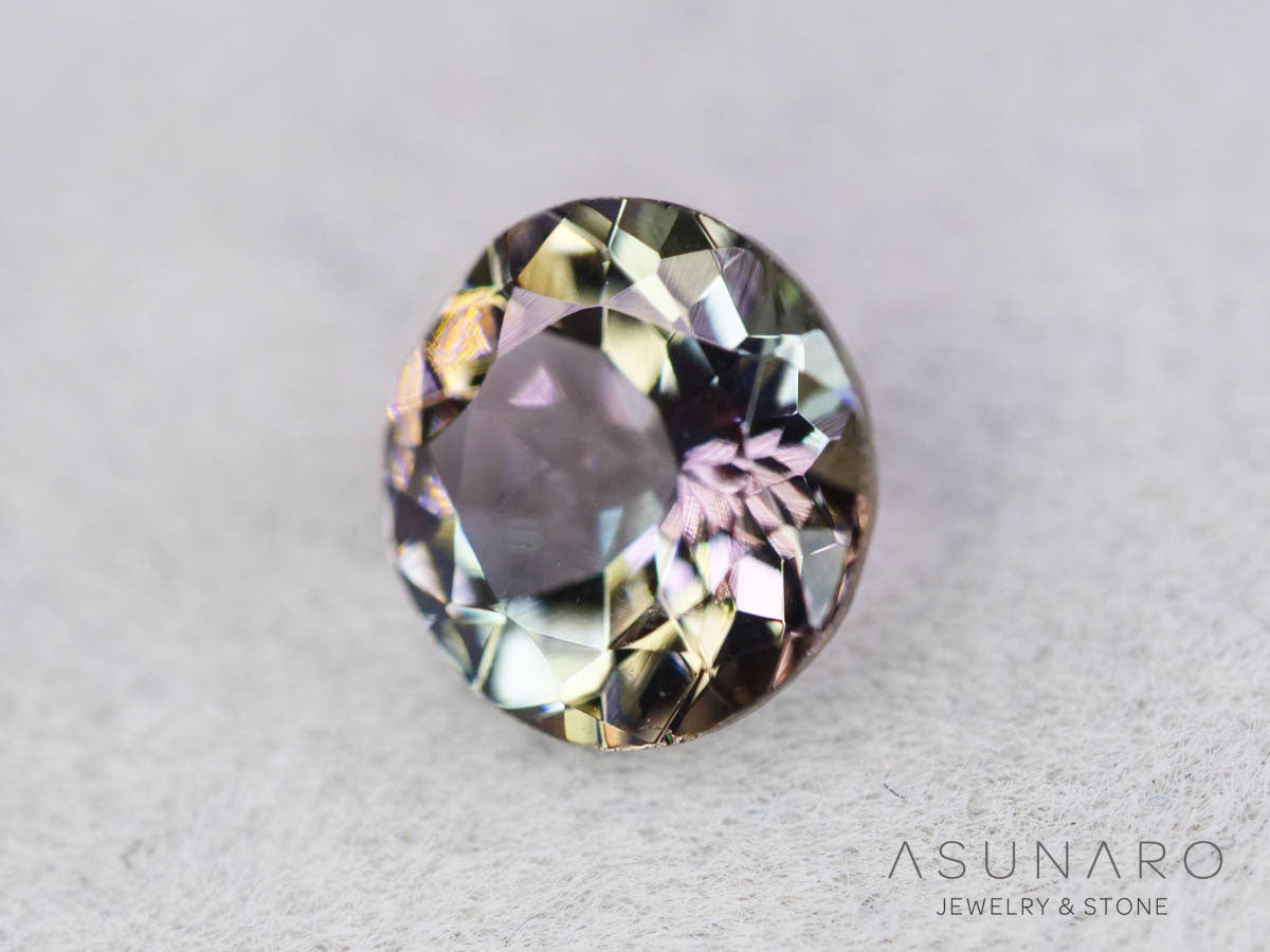 パーティーカラーゾイサイト（タンザナイト）ラウンドカット　タンザニア産　1.05ct【250825-3096】