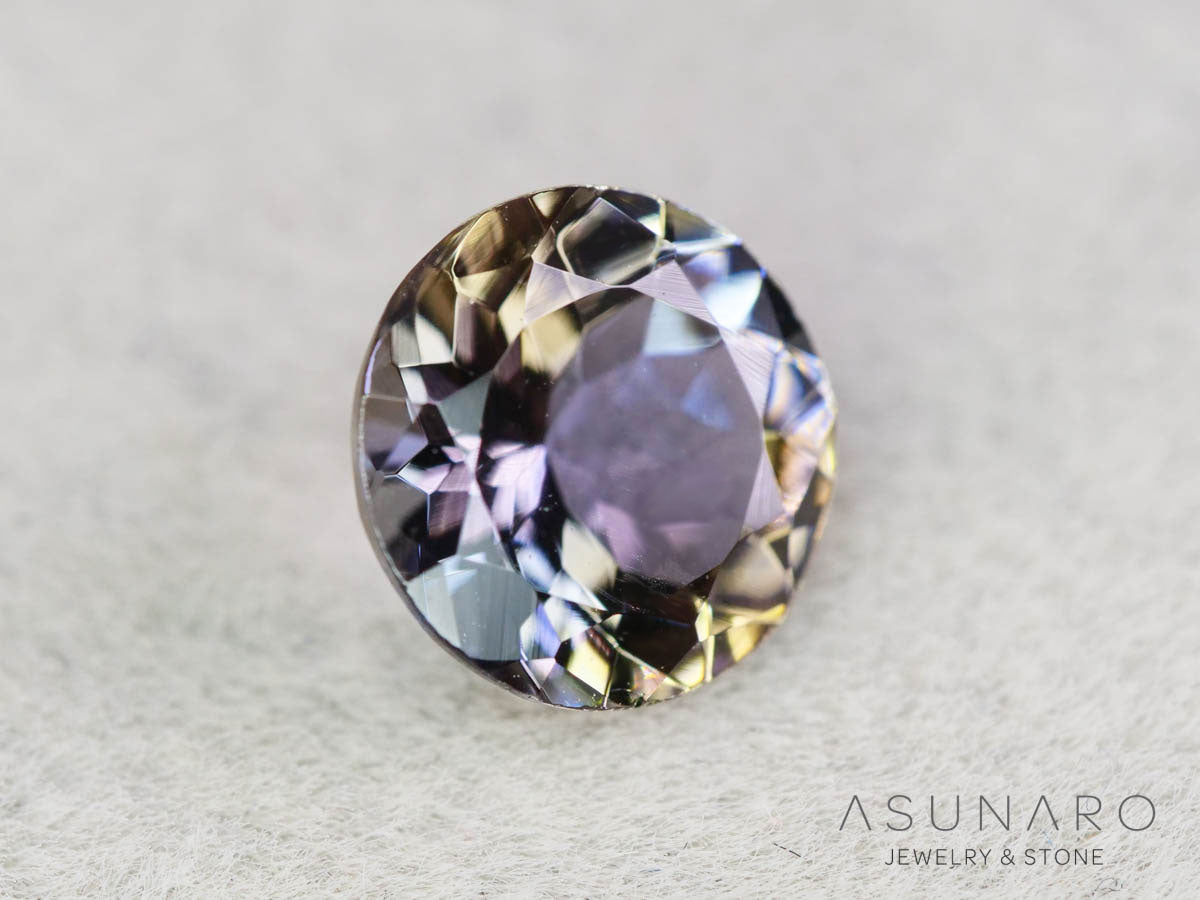 パーティーカラーゾイサイト（タンザナイト）ラウンドカット　タンザニア産　1.05ct【250825-3096】