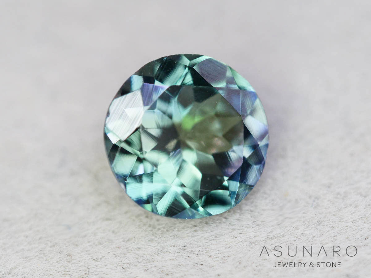 パーティーカラーゾイサイト（タンザナイト）ラウンドカット　タンザニア産　0.70ct【250825-3097】