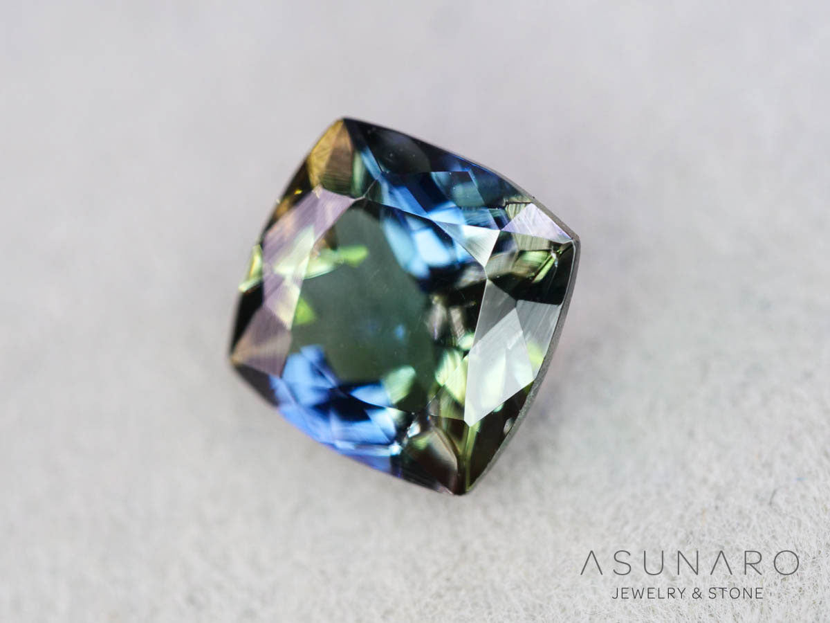 パーティーカラーゾイサイト（タンザナイト）クッションカット　タンザニア産　1.17ct【250825-3098】