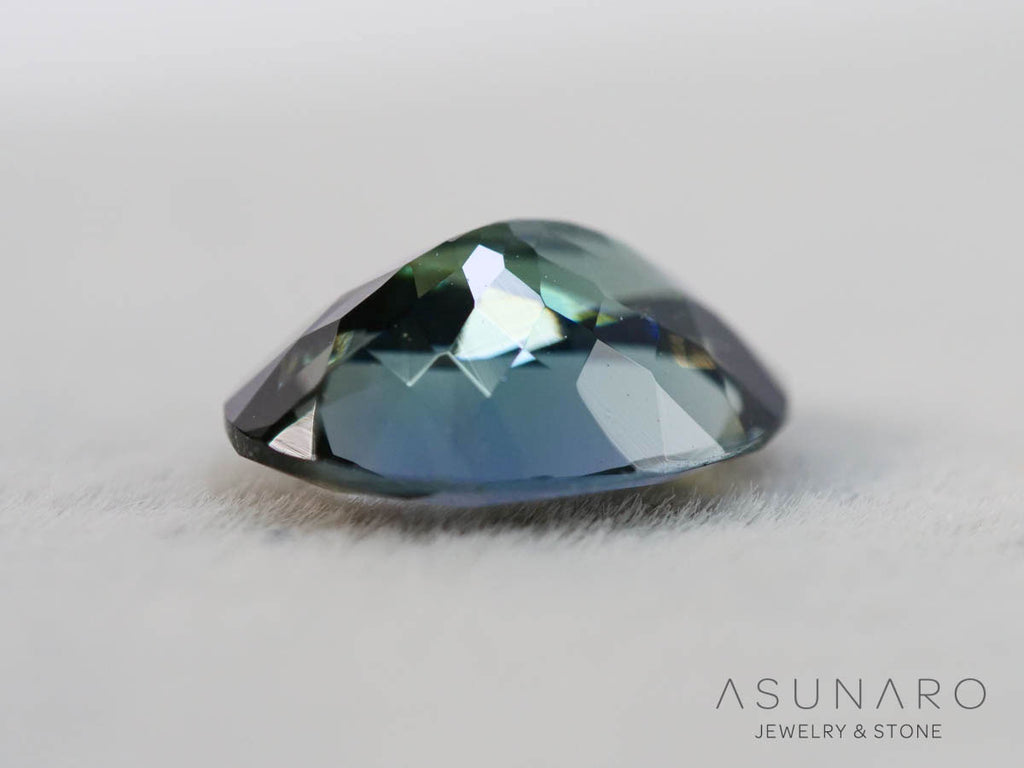 パーティーカラーゾイサイト（タンザナイト）オーバルカット　タンザニア産　1.54ct【250825-3094】