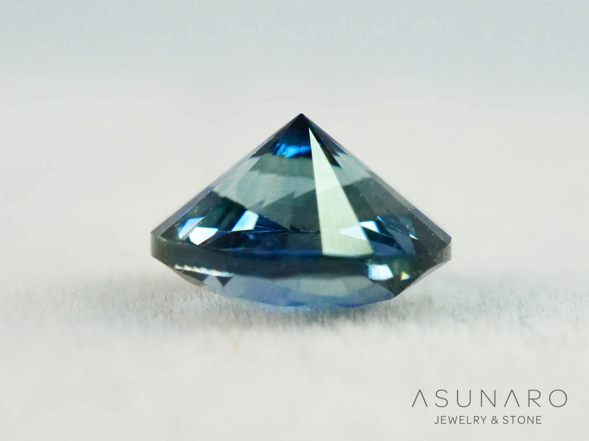 バイカラーサファイア 　ロータスリリーカット（オーバル）　 スリランカ産　1.28ct【251003-3093】