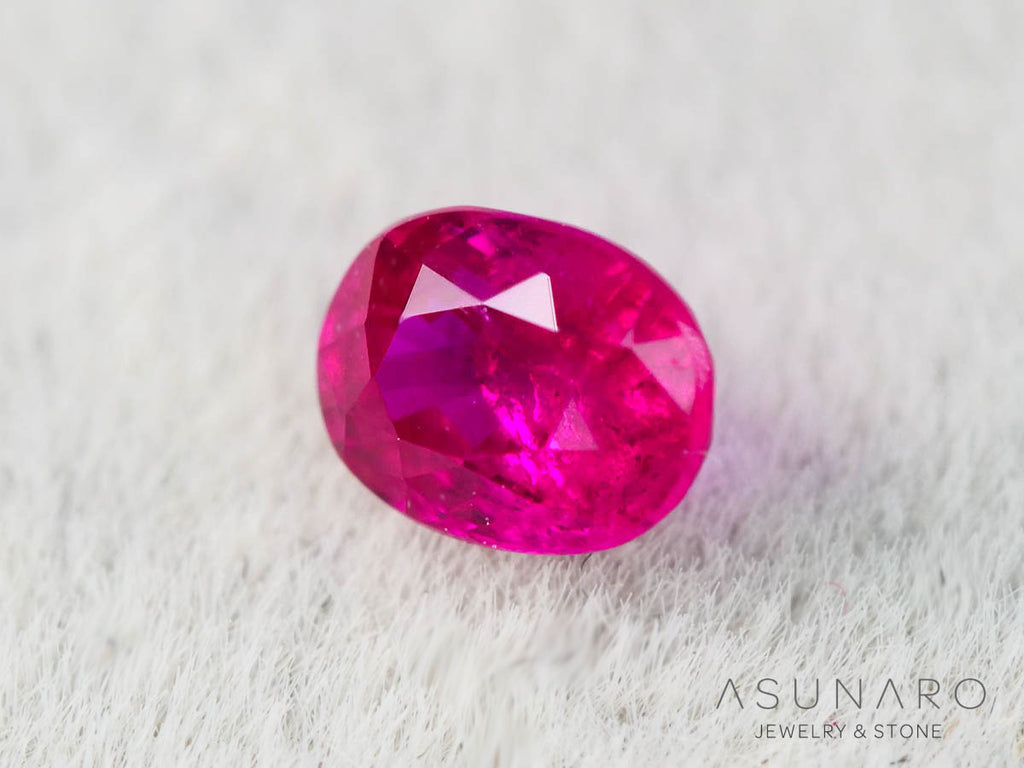 ピジョンブラッドルビー　オーバルカット　 タイ産　0.24ct　鑑別書付【251001-3057】