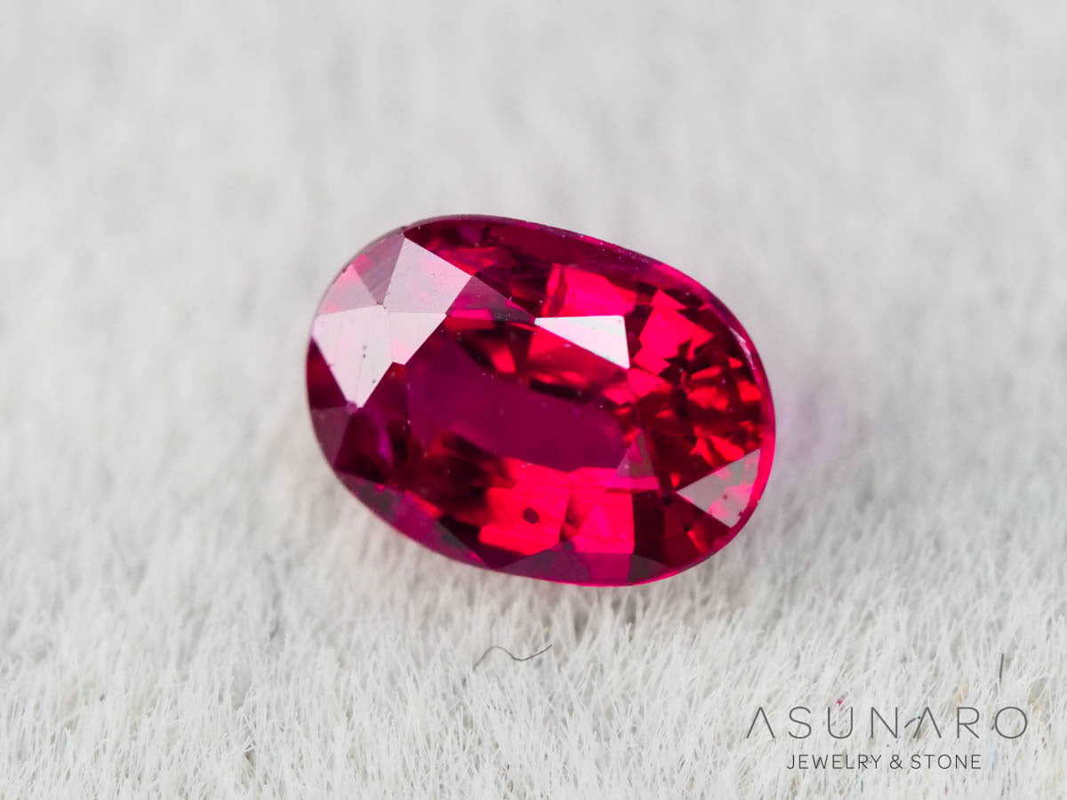 ピジョンブラッドルビー　オーバルカット　 タイ産　0.20ct　鑑別書付【251001-3058】