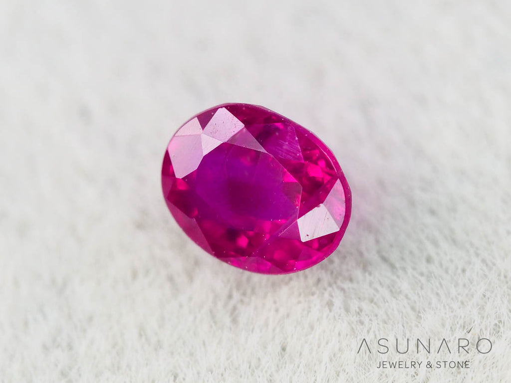 ピジョンブラッドルビー　オーバルカット　 タイ産　0.20ct　鑑別書付【251001-3059】