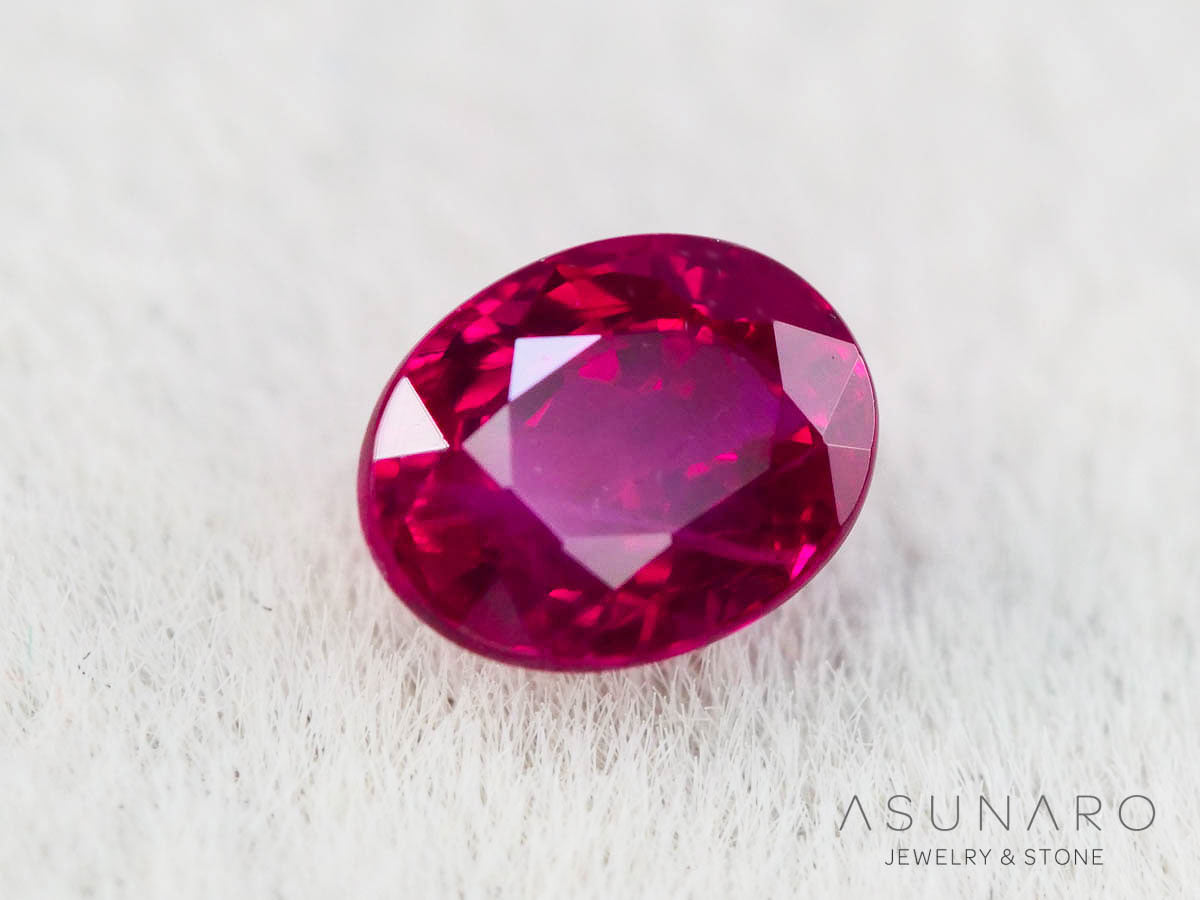 ピジョンブラッドルビー　オーバルカット　 タイ産　0.21ct　鑑別書付【251001-3060】