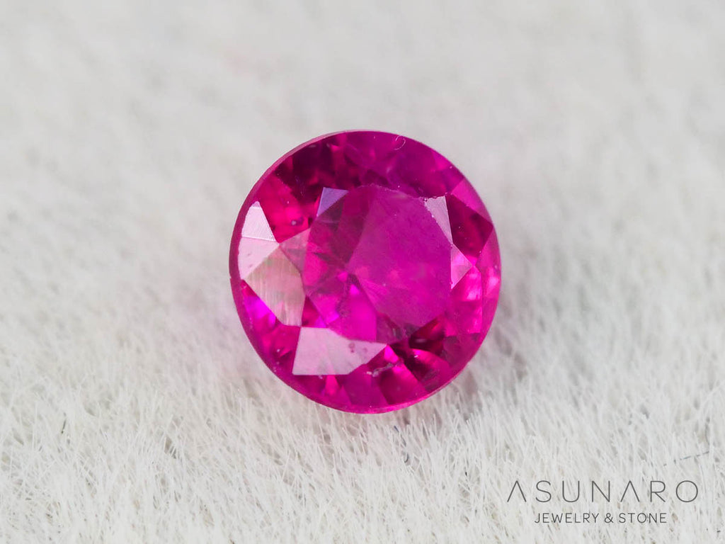 ピジョンブラッドルビー　ラウンドカット　 タイ産　0.11ct　鑑別書付【251001-3062】