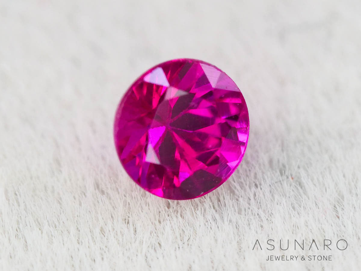 ピジョンブラッドルビー　ラウンドカット　 タイ産　0.15ct　鑑別書付【251001-3063】