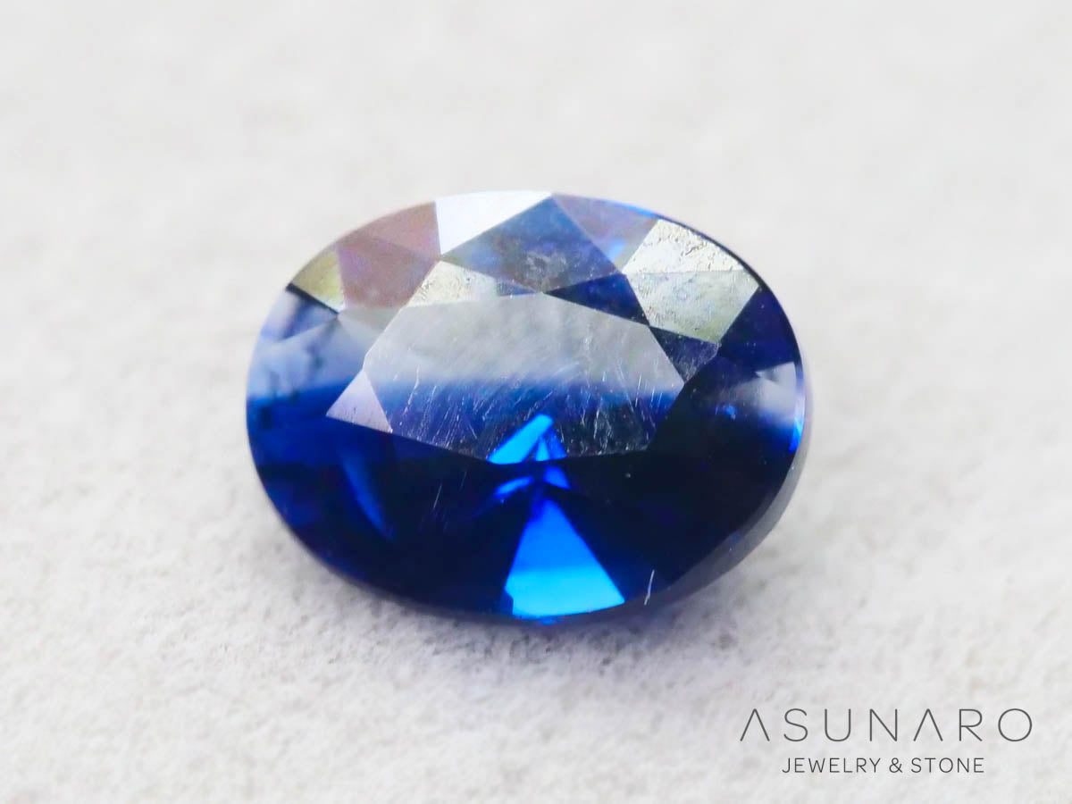 バイカラーサファイア ロータスリリーカット（オーバル）　スリランカ産 0.83ct【260130-3180】