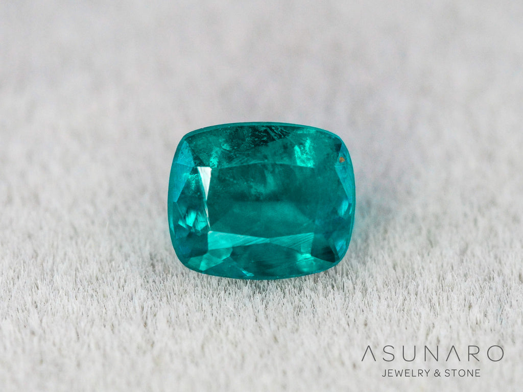 ティールブルーグリーンアウイナイト　クッションカット　アフガニスタン産 　0.18ct【260805-3464】