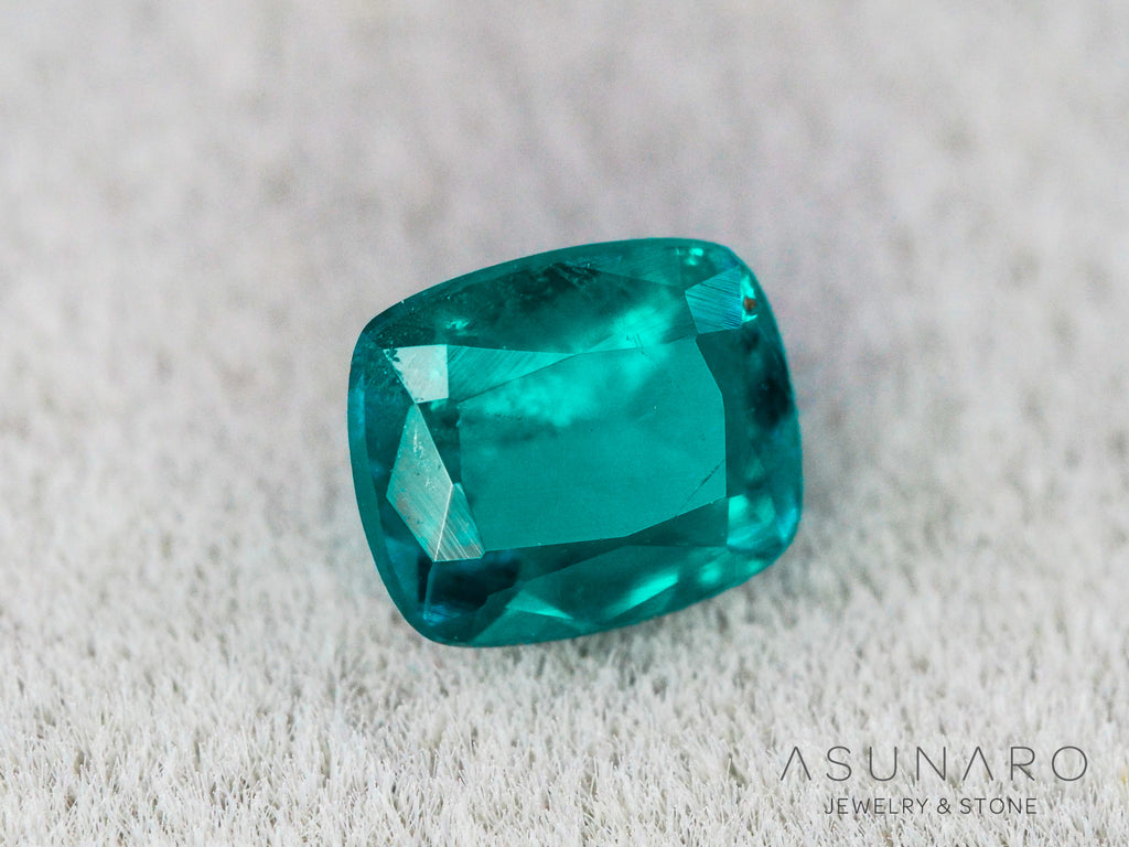 ティールブルーグリーンアウイナイト　クッションカット　アフガニスタン産 　0.18ct【260805-3464】