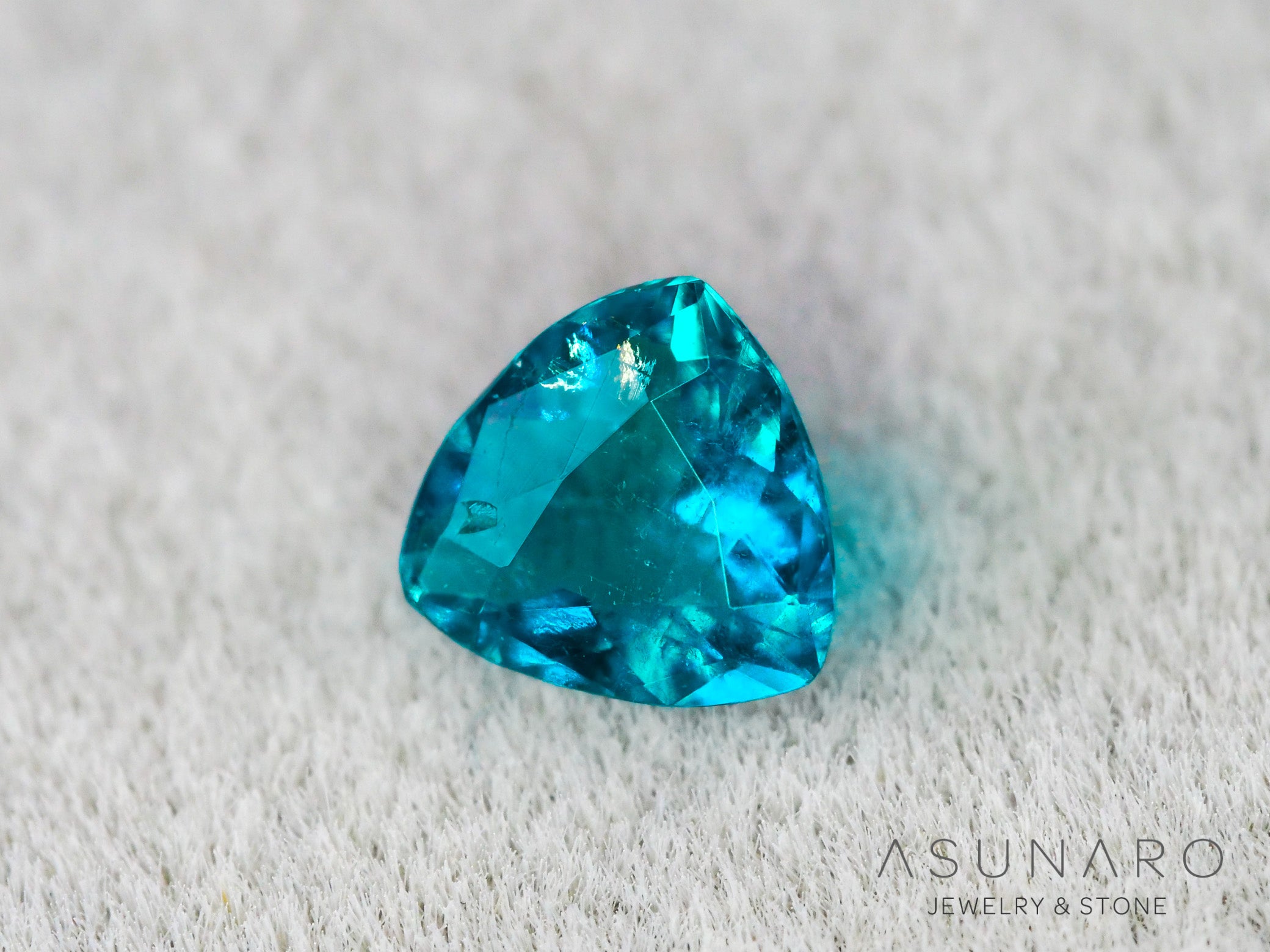 ティールブルーグリーンアウイナイト　トリリアントカット　アフガニスタン産 　0.14ct【260805-3465】
