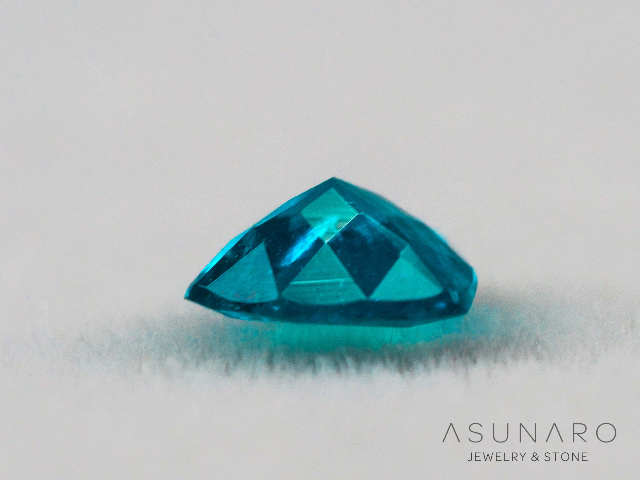 ティールブルーグリーンアウイナイト　トリリアントカット　アフガニスタン産 　0.14ct【260805-3465】