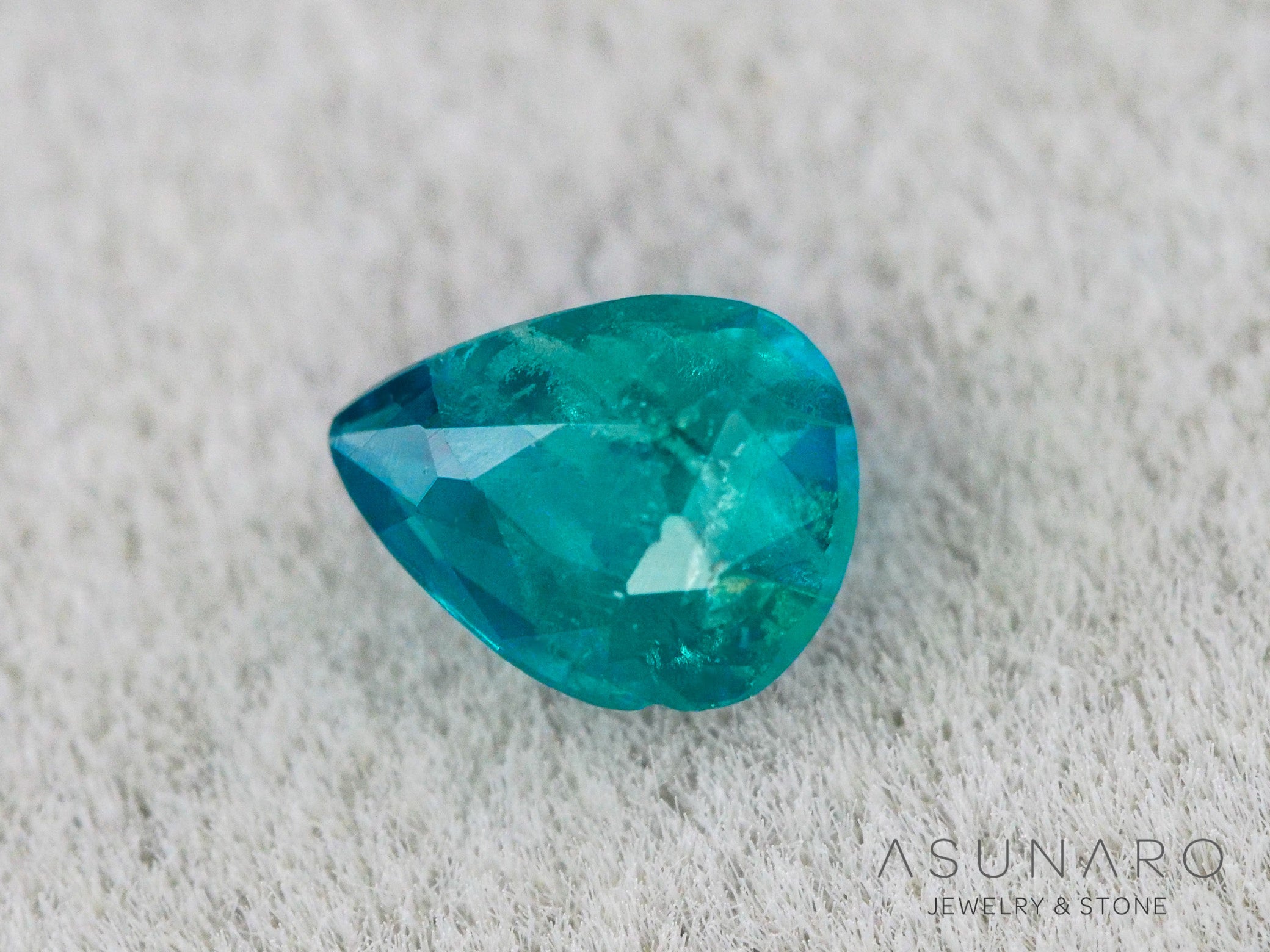 ティールブルーグリーンアウイナイト　ペアシェイプ　アフガニスタン産 　0.12ct【260805-3467】