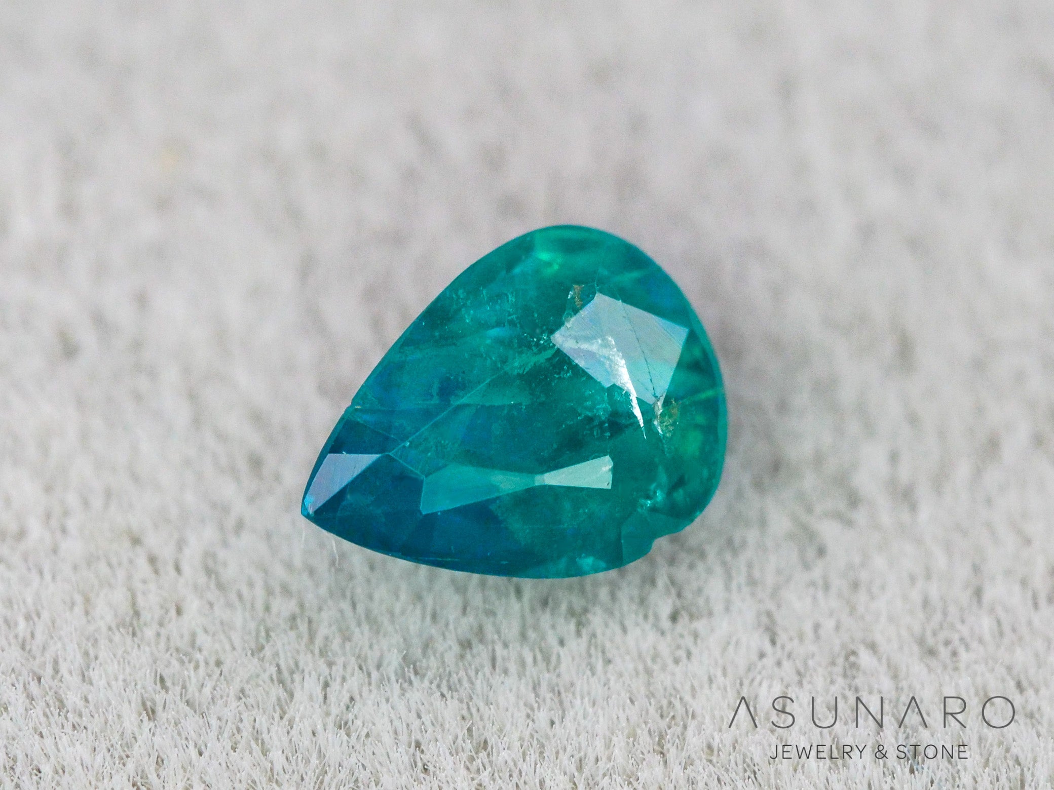 ティールブルーグリーンアウイナイト　ペアシェイプ　アフガニスタン産 　0.12ct【260805-3467】