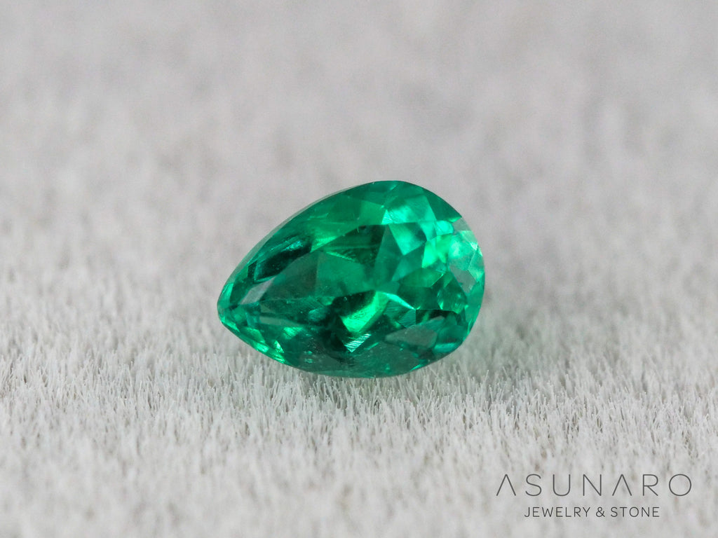 ティールブルーグリーンアウイナイト　ペアシェイプ　アフガニスタン産 　0.08ct【260805-3469】