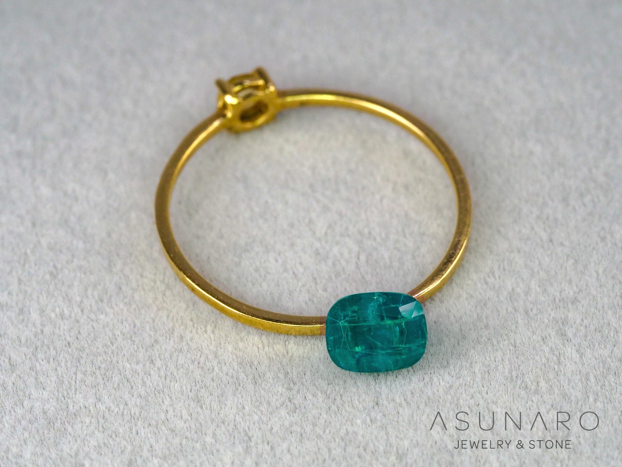 ティールブルーグリーンアウイナイト　クッションカット　アフガニスタン産 　0.48ct【260805-3473】