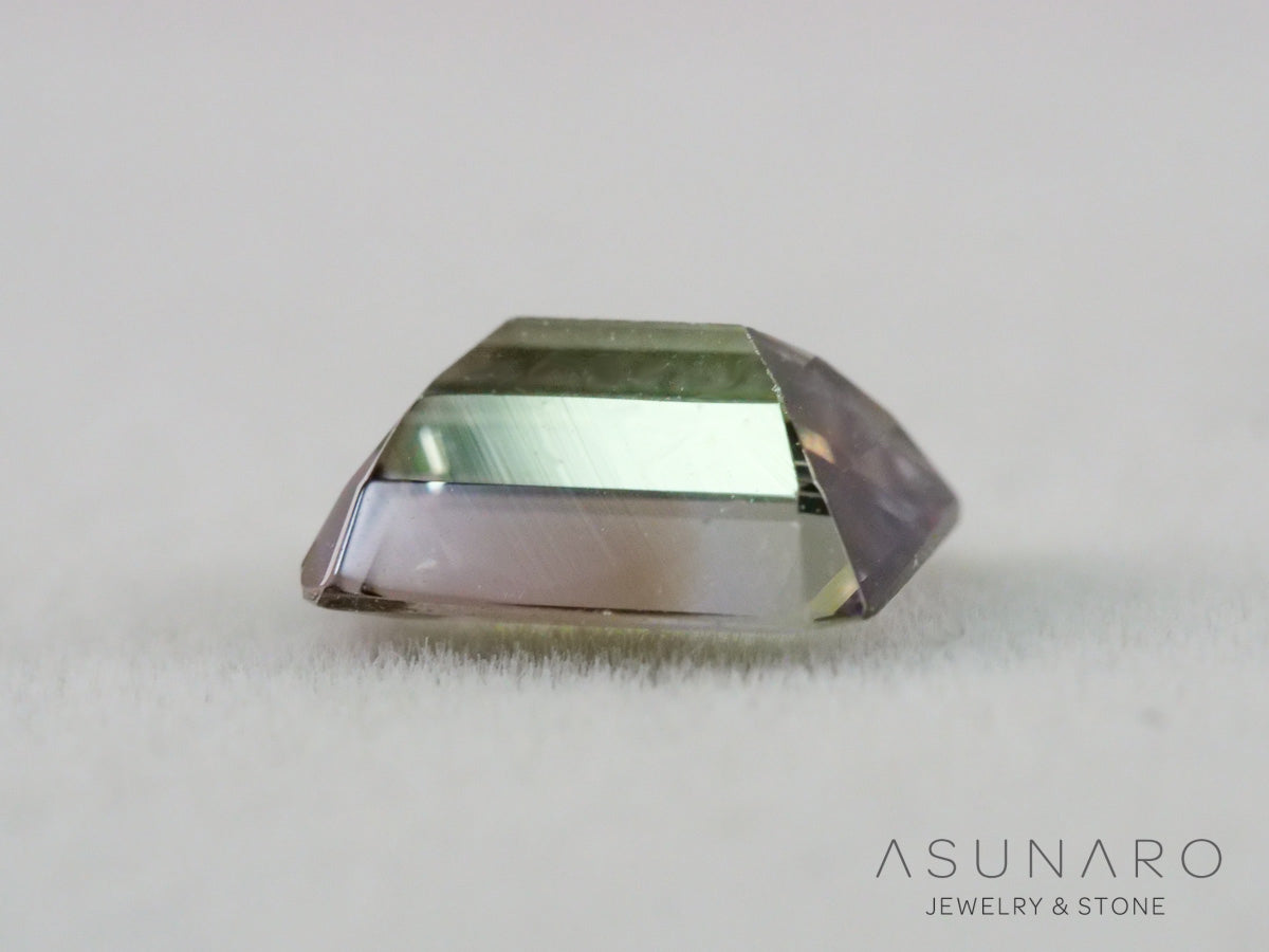 バイカラーゾイサイト（タンザナイト）エメラルドカット　タンザニア産　0.91ct【261002-3399】