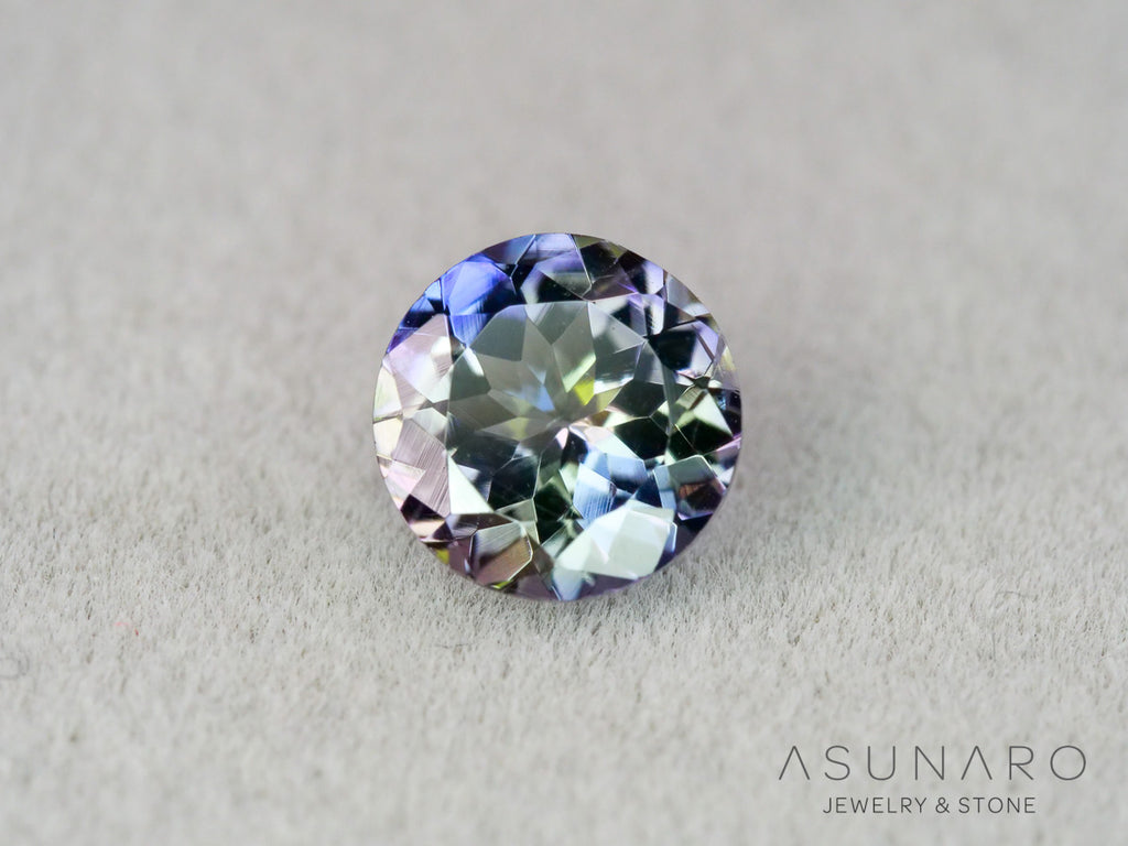 パーティーカラーゾイサイト（タンザナイト）ラウンドカット　タンザニア産　0.79ct【261002-3401】