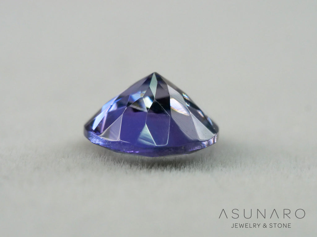 パーティーカラーゾイサイト（タンザナイト）ラウンドカット　タンザニア産　0.79ct【261002-3401】