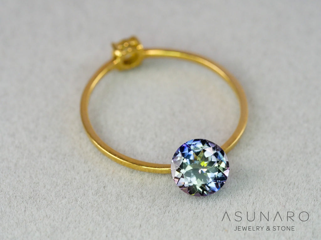 パーティーカラーゾイサイト（タンザナイト）ラウンドカット　タンザニア産　0.79ct【261002-3401】