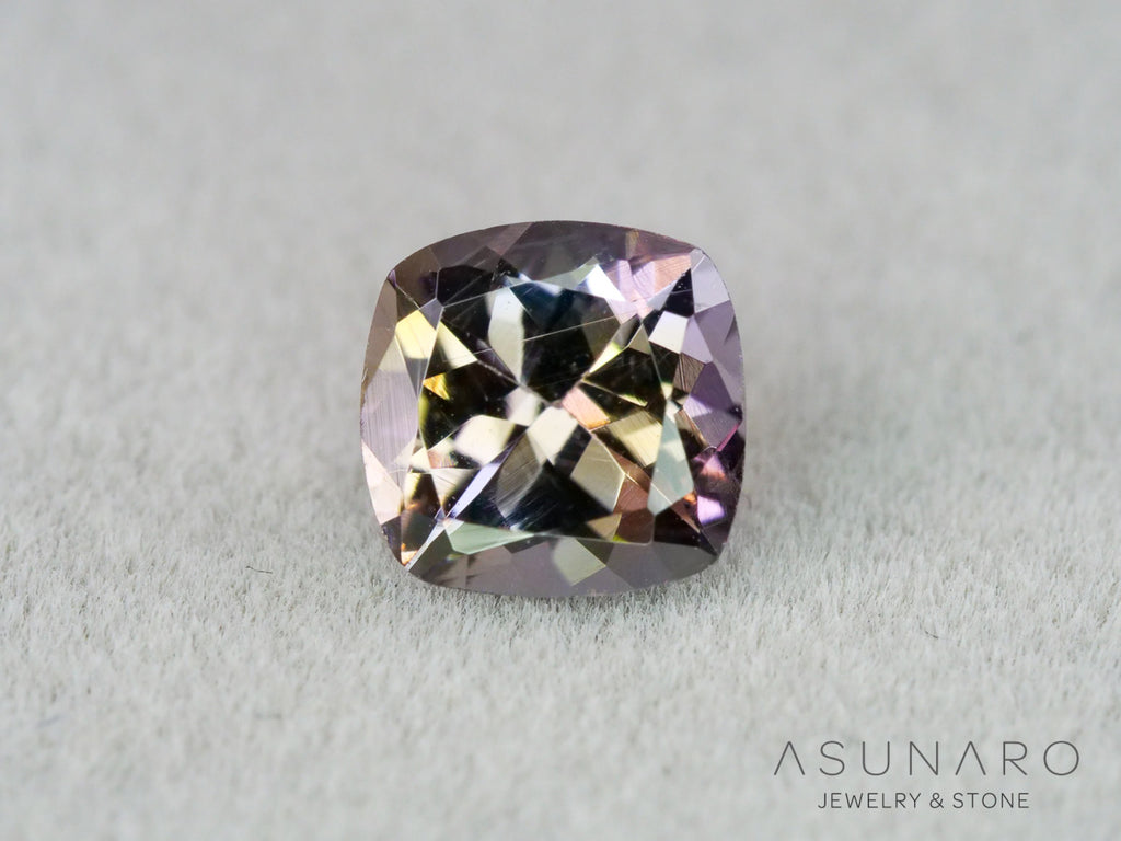 パーティーカラーゾイサイト（タンザナイト）クッションカット　タンザニア産　0.80ct【261002-3402】