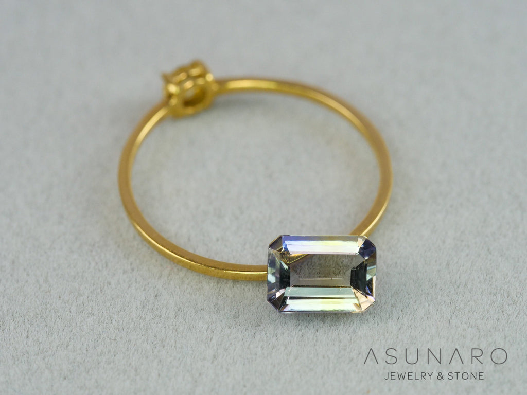 パーティーカラーゾイサイト（タンザナイト）エメラルドカット　タンザニア産　0.90ct【261002-3404】