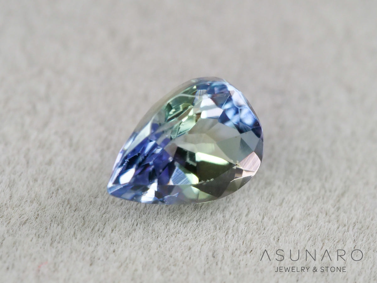 バイカラーゾイサイト（タンザナイト）ペアシェイプ　タンザニア産　0.55ct【261002-3406】