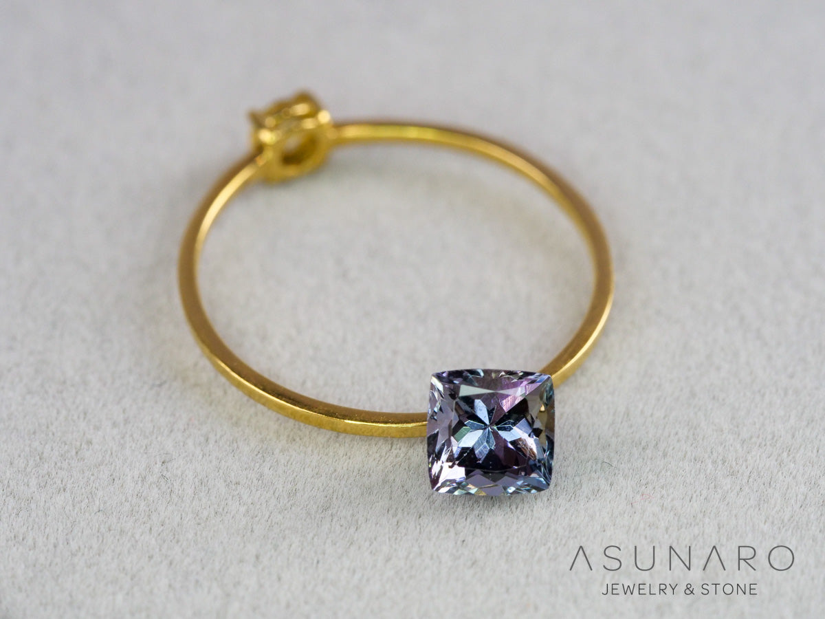 パーティーカラーゾイサイト（タンザナイト）クッションカット　タンザニア産　0.79ct【261002-3407】