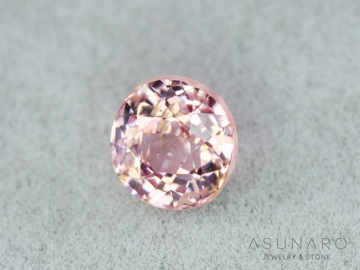 ピーチピンクスピネル 　オーバルカット　スリランカ産　0.84ct　【261002-3576】