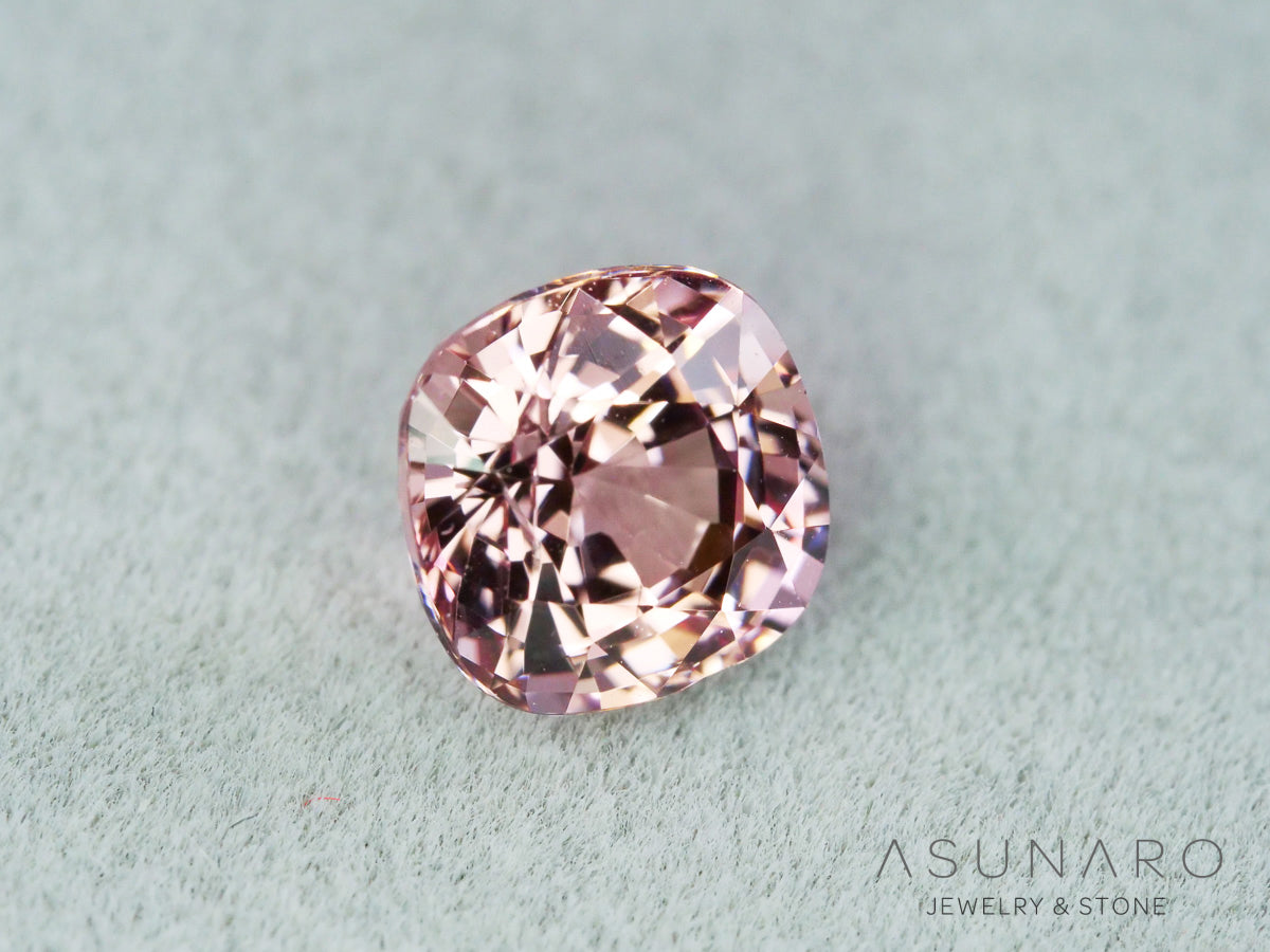 ピーチピンクスピネル 　クッションカット　スリランカ産　1.16ct　【261002-3577】