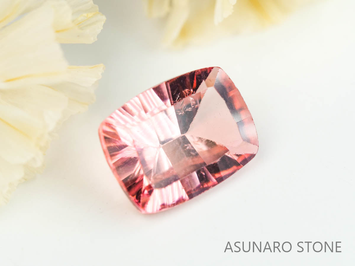 チェリーレッドトルマリン　コンケーブカット　ルワンダ産　　1.41ct【230303-1547】