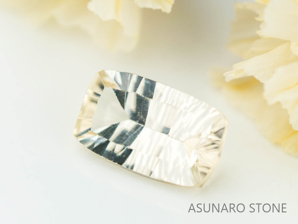 バニラカラートルマリン　コンケーブカット　ルワンダ産　1.04ct【230303-1549】